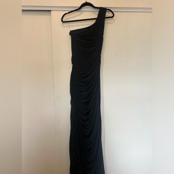 Black formal one shouldered dress - never been worn!! - Picture 2 of 7